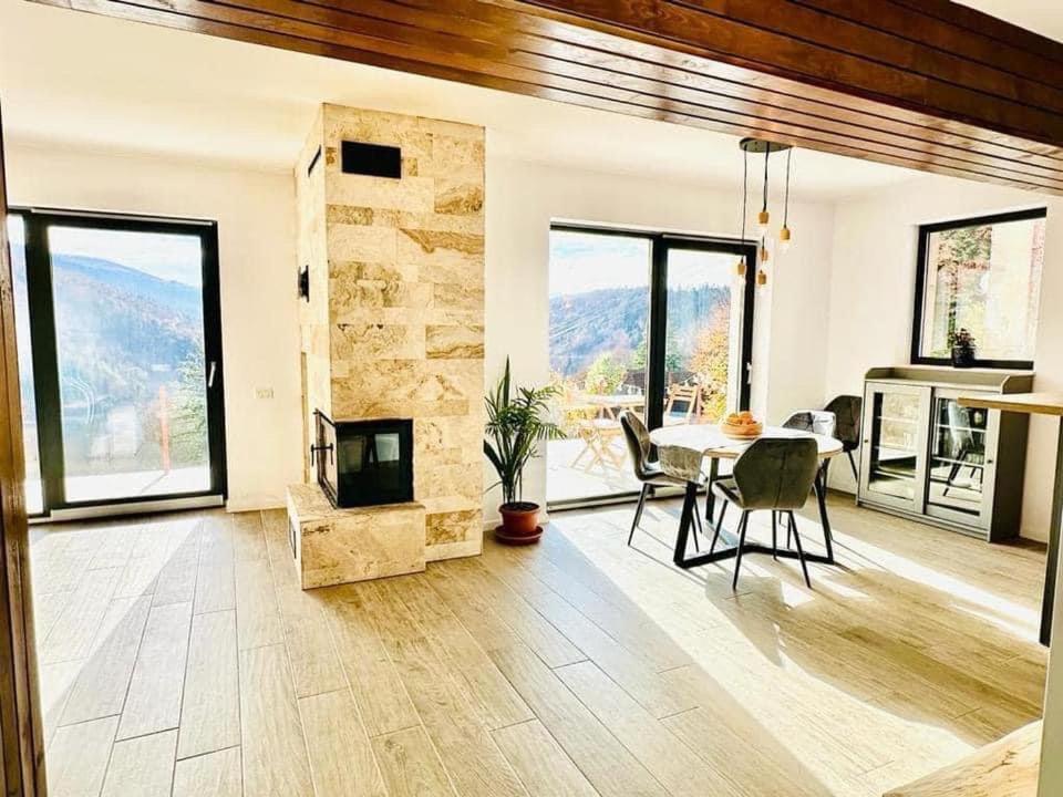 Stone House * Sinaia